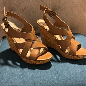 Jessica Simpson Wedges